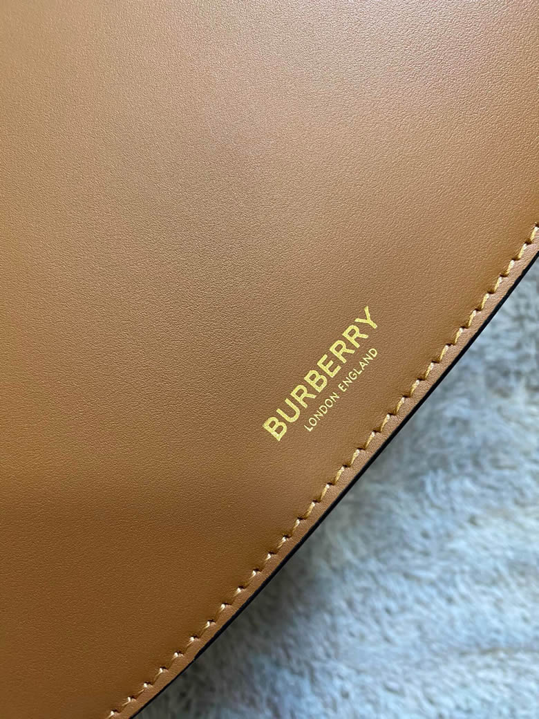 Burberry巴寶莉女包光滑意大利鞣制皮革時裝秀款肩背包￥1480.00的图片-高仿博柏利包包Burberry巴寶莉、高仿博柏利女包Burberry巴寶莉