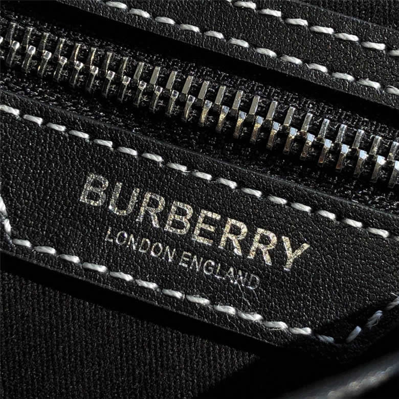 Burberry巴寶莉包包價格新款格紋斜跨單肩包馬鞍包￥1480.00的图片-高仿博柏利包包Burberry巴寶莉、高仿博柏利女包Burberry巴寶莉