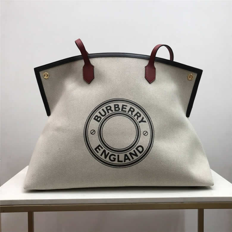 Burberry巴寶莉英國官網Society徽標圖案帆佈賽爾迪托特包80321681￥1480.00的图片-高仿博柏利包包Burberry巴寶莉、高仿博柏利女包Burberry巴寶莉