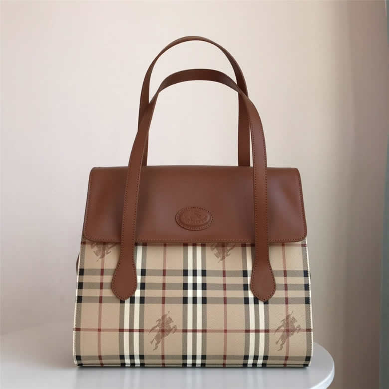 Burberry巴寶莉專櫃價中古女包經典戰馬格紋拼皮翻蓋手提包公文包￥1480.00的图片-高仿博柏利包包Burberry巴寶莉、高仿博柏利女包Burberry巴寶莉