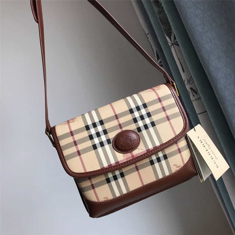 Burberry巴寶莉官方旗艦店包包中古戰馬格紋郵差包￥1480.00的图片-高仿博柏利包包Burberry巴寶莉、高仿博柏利女包Burberry巴寶莉