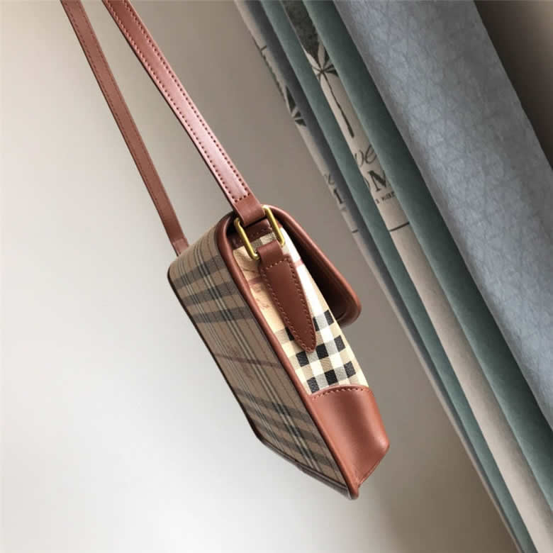 Burberry巴寶莉官方旗艦店包包中古戰馬格紋郵差包￥1480.00的图片-高仿博柏利包包Burberry巴寶莉、高仿博柏利女包Burberry巴寶莉