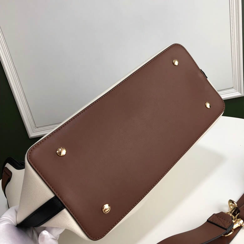 Burberry女包巴寶莉棉質帆佈雙色皮革裁片The Belt貝爾特包￥1680.00的图片-高仿博柏利包包Burberry巴寶莉、高仿博柏利女包Burberry巴寶莉