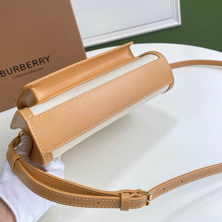 原單Burberry巴寶莉雙色帆佈裝飾Horseferry印花托特包多色￥1480.00的图片-高仿博柏利包包Burberry巴寶莉、高仿博柏利女包Burberry巴寶莉