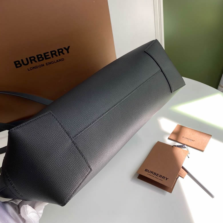 Burberry女包巴寶莉塗層牛皮材質裝飾專屬標識壓花圖案托特包￥1480.00的图片-高仿博柏利包包Burberry巴寶莉、高仿博柏利女包Burberry巴寶莉