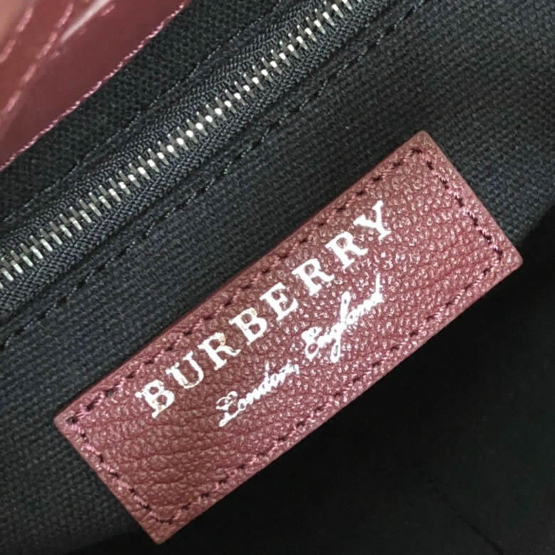 Burberry巴寶莉Vintage復古格紋點綴馬術靈感皮革元素班納手袋￥1480.00的图片-高仿博柏利包包Burberry巴寶莉、高仿博柏利女包Burberry巴寶莉