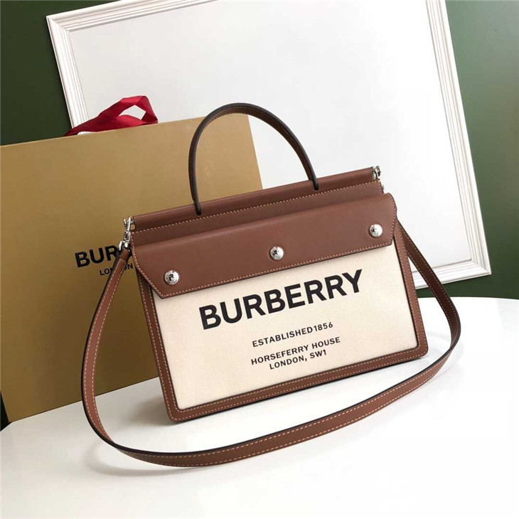 原單Burberry巴寶莉Title小號口袋裝飾Horseferry印花泰爾特手袋￥1480.00的图片-高仿博柏利包包Burberry巴寶莉、高仿博柏利女包Burberry巴寶莉