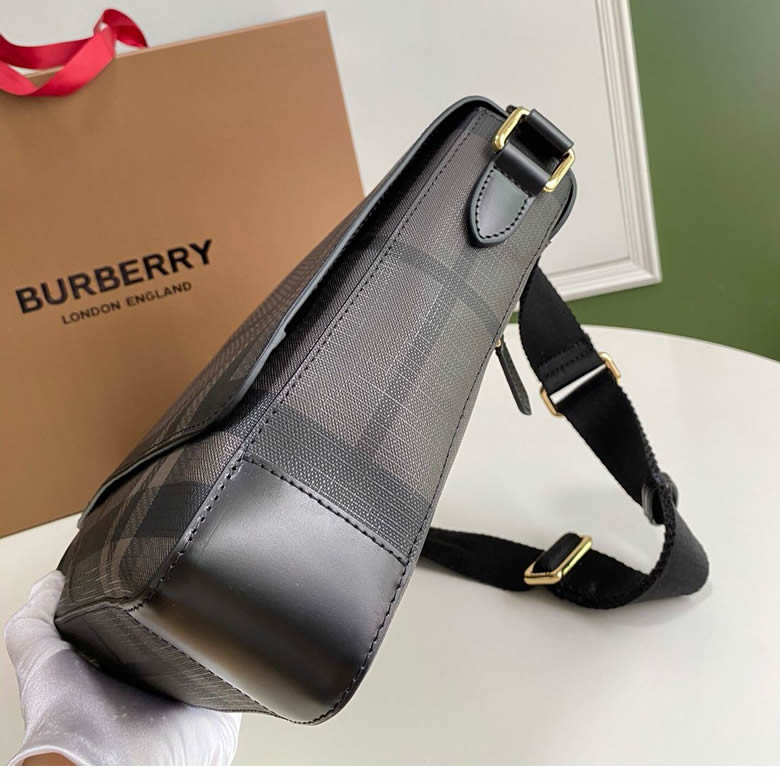 Burberry原單一比一巴寶莉柔軟皮革邊飾London格紋信使包￥1480.00的图片-高仿博柏利包包Burberry巴寶莉、高仿博柏利男包Burberry巴寶莉