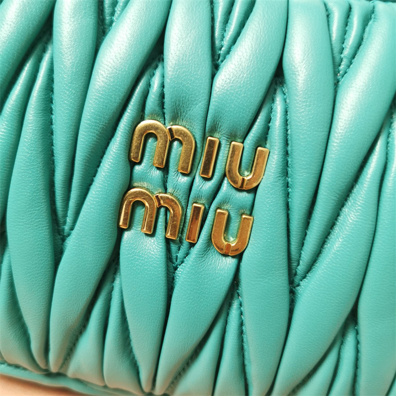 MIUMIU繆繆進口小羊皮MivWander手袋5BC125綠￥1980.00的图片-高仿繆繆包包MiuMiu