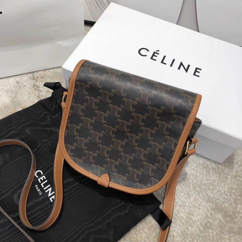 Celine/賽琳 FOLCO TRIOMPHE帆佈中號馬鞍包 191502￥1480.00的图片-高仿賽琳包包CELINE