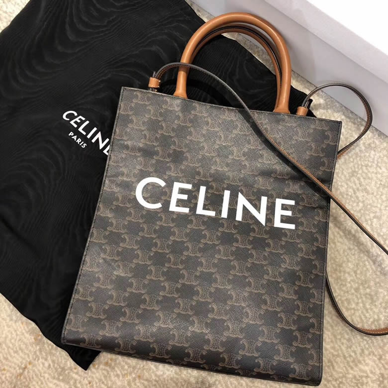 Celine/賽琳CABAS TRIOMPHE帆佈小號豎款手提購物袋 191542￥1480.00