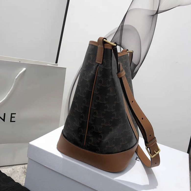 Celine/賽琳 TRIOMPHE CANVAS 中號水桶包 191132￥1480.00的图片-高仿賽琳包包CELINE