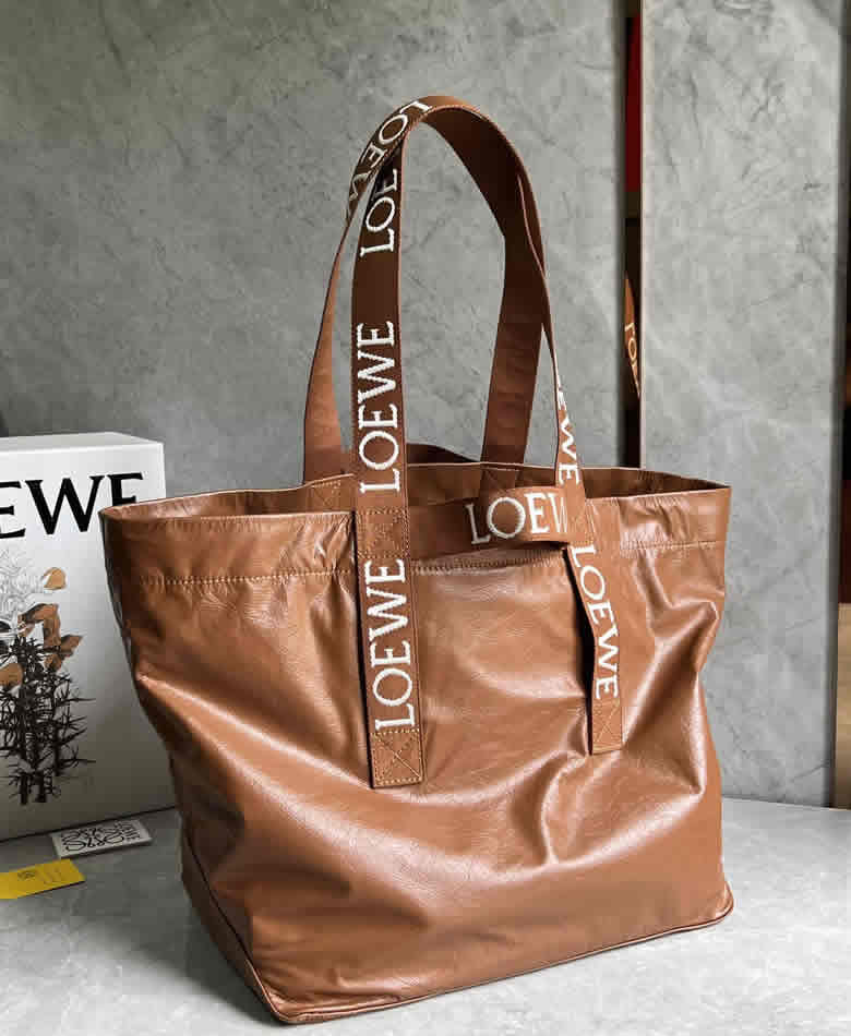 LOEWE Fold Shopper最新秀款購物袋/媽咪袋0685焦糖色￥1980.00的图片-高仿羅意威包包Loewe