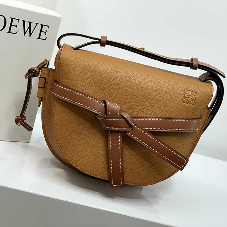 Loewe羅意威Small Gate bag馬鞍包0301焦糖色￥1980.00