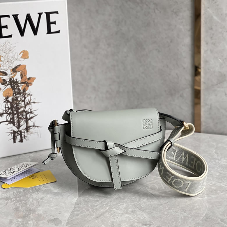 LOEWE羅意威字母寛肩帶Gate馬鞍包 0672霧霾藍￥1480.00