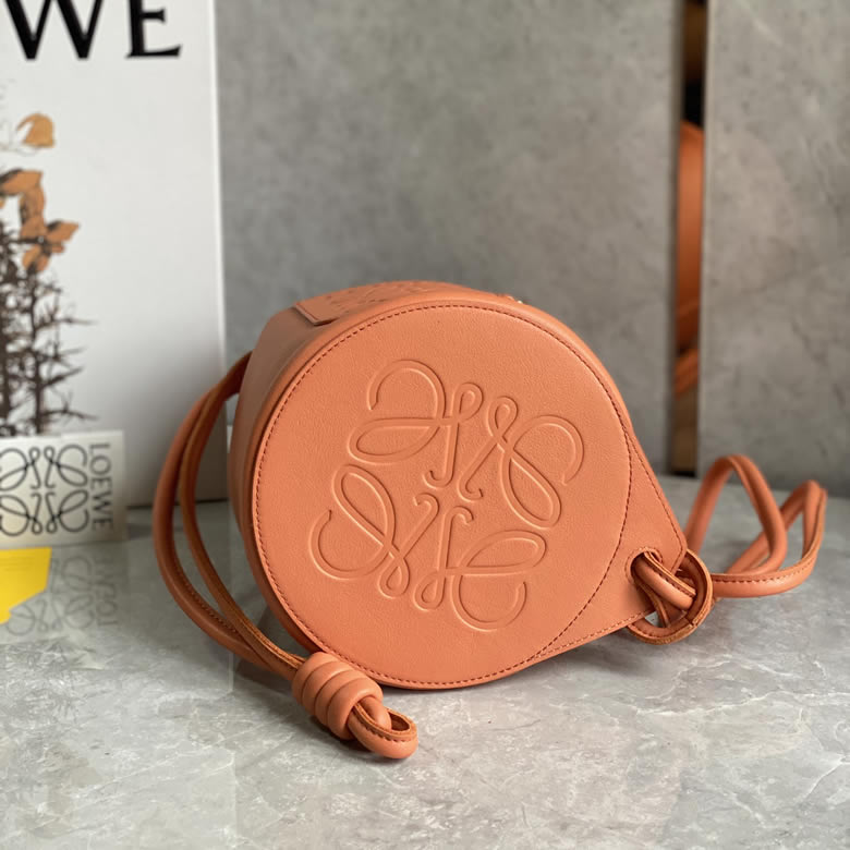 LOEWE羅意威Sailor抽繩水桶包 0678橘色￥1680.00的图片-高仿羅意威包包Loewe