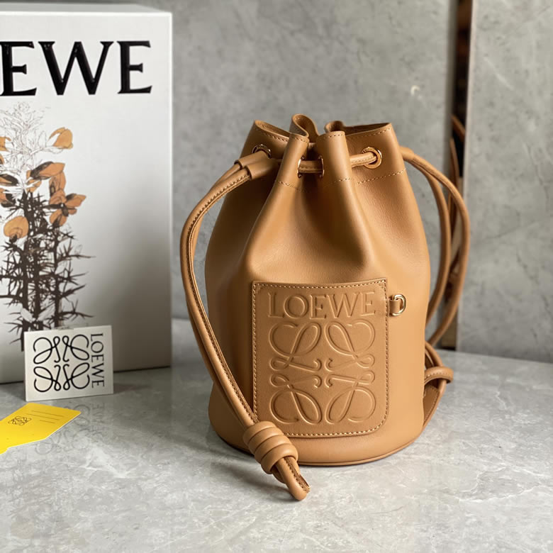 LOEWE羅意威Sailor抽繩水桶包 0678棕色￥1680.00的图片-高仿羅意威包包Loewe