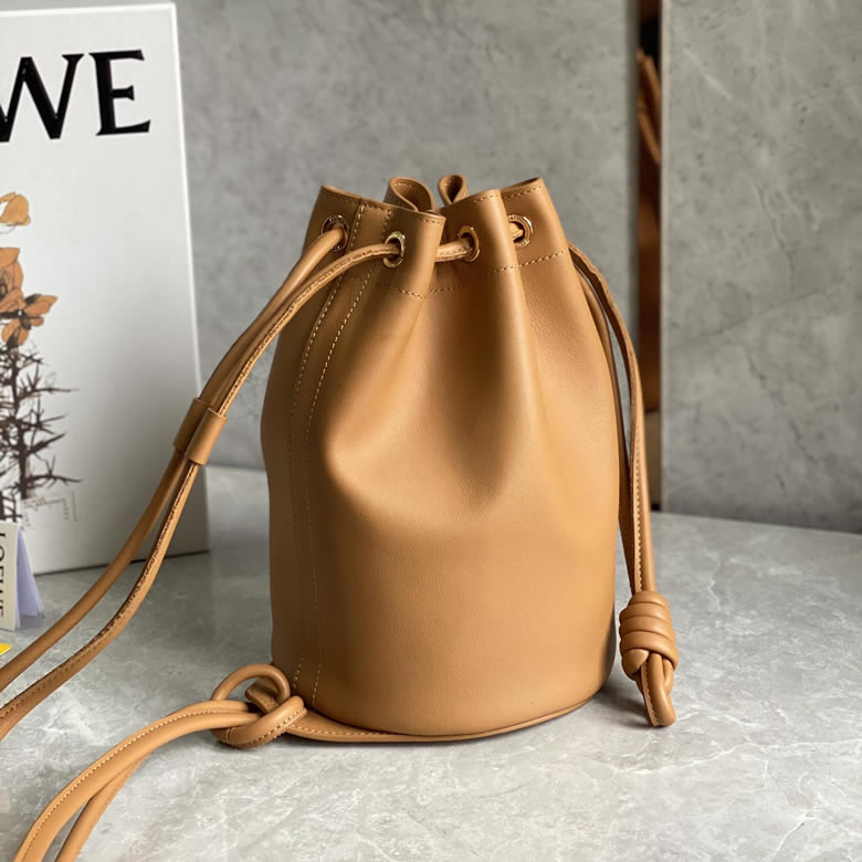 LOEWE羅意威Sailor抽繩水桶包 0678棕色￥1680.00的图片-高仿羅意威包包Loewe