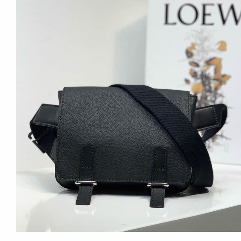 高仿Loewe羅意威2020年新款軍風腰包Military Bumbag 317.12AB23￥1380.00的图片-高仿羅意威包包Loewe