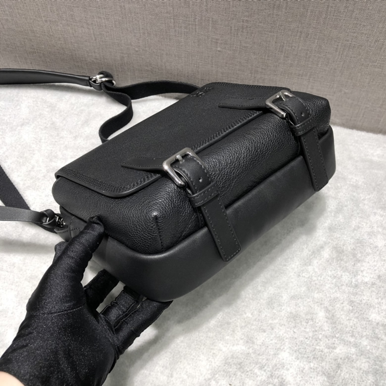 原單羅意威男包信使包lew military messenger xs郵差包A72￥1580.00的图片-高仿羅意威包包Loewe