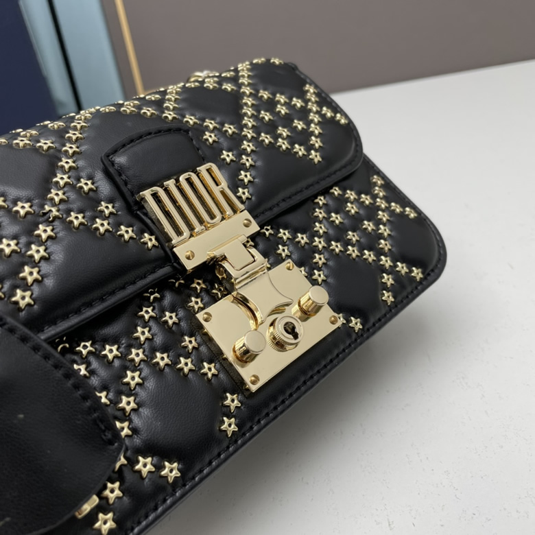 迪奧女包專櫃新品Dior rama鏈條包迪奧戴妃包5821黑￥1480.00的图片-高仿迪奧包包DIOR、高仿迪奧女包DIOR