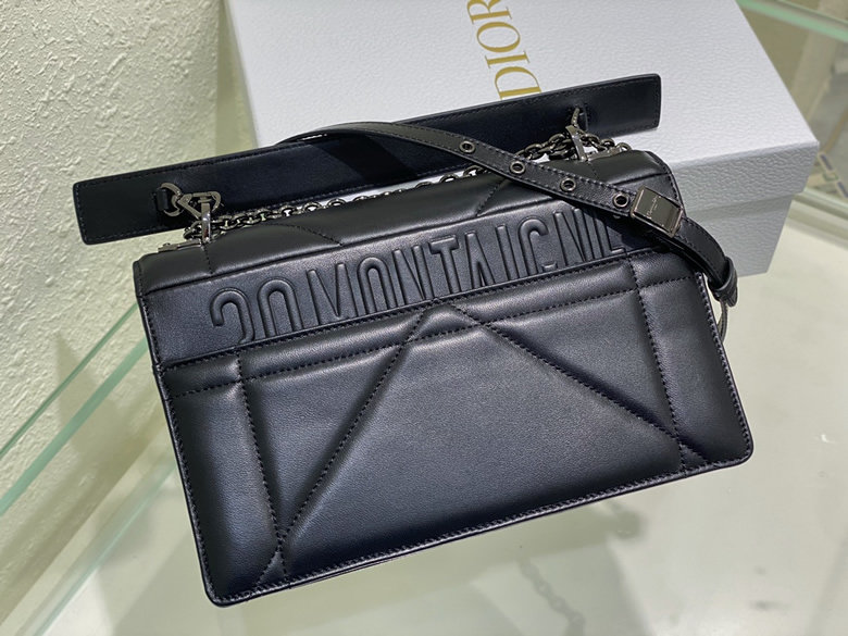 DIOR 30 MONTAIGNE 鏈條包 M9215BNNA_M900￥1480.00的图片-高仿迪奧包包DIOR、高仿迪奧女包DIOR