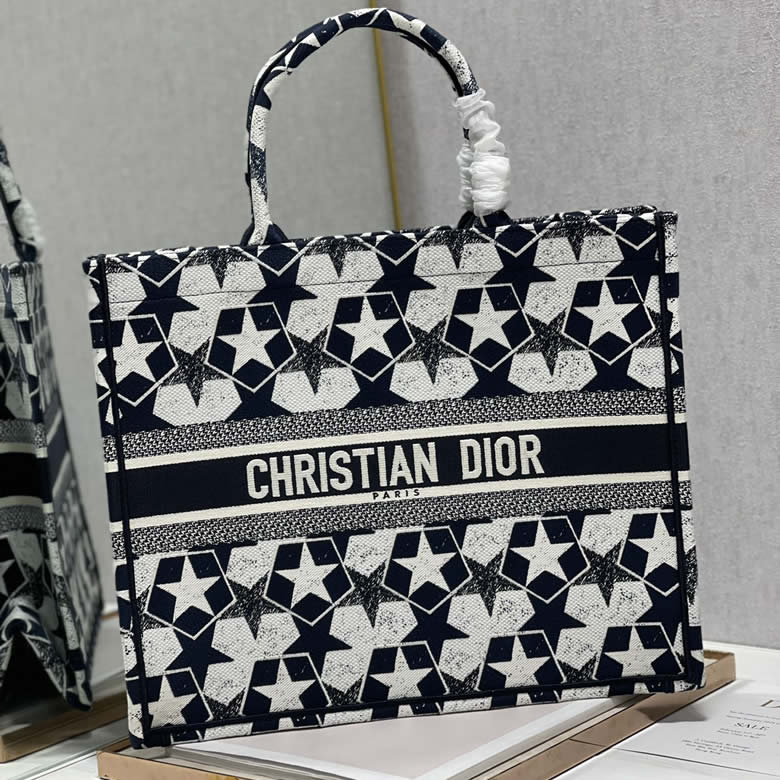 高仿Dior book tote女士購物袋藍色五角星1286大號￥1480.00的图片-高仿迪奧包包DIOR、高仿迪奧女包DIOR