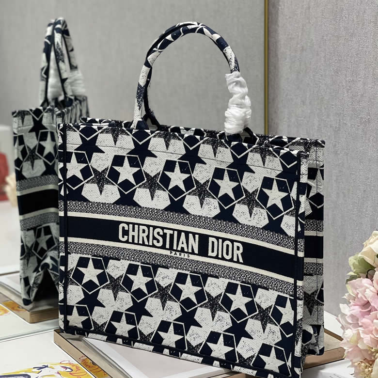 高仿Dior book tote女士購物袋藍色五角星1286大號￥1480.00的图片-高仿迪奧包包DIOR、高仿迪奧女包DIOR