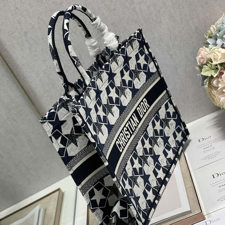 高仿Dior book tote女士購物袋藍色五角星1286大號￥1480.00的图片-高仿迪奧包包DIOR、高仿迪奧女包DIOR