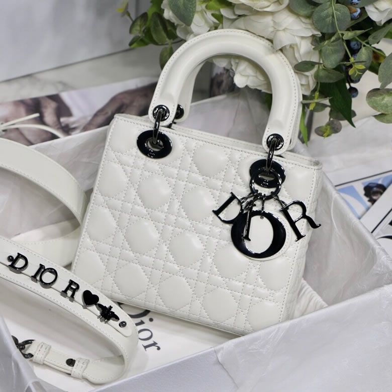 迪奧中國Lady Dior My ABCDior戴妃包 M0538BCAL_M030￥1580.00