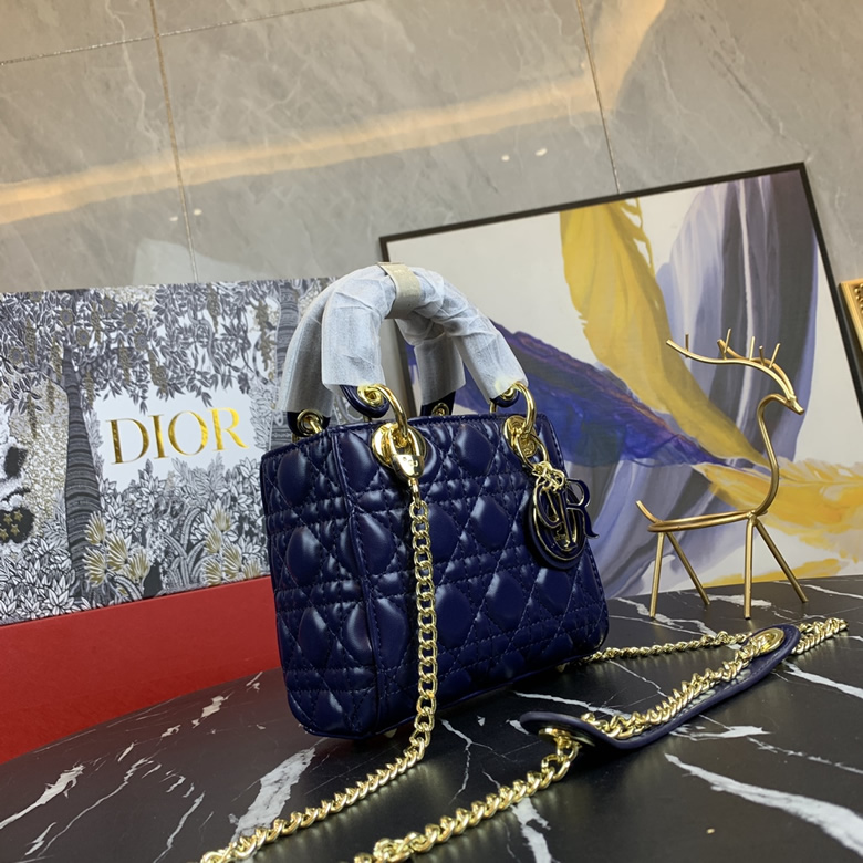 Dior/迪奧原版皮高品質琺瑯三格羊皮專櫃新Logo戴妃包藍色￥980.00的图片-高仿迪奧包包DIOR、高仿迪奧女包DIOR