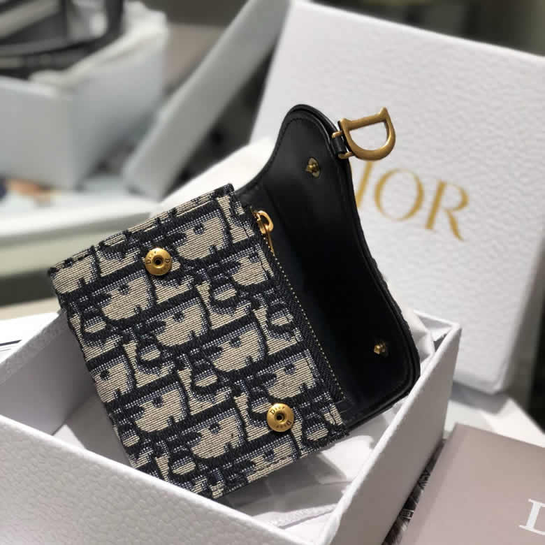 Dior藍色Oblique印花馬鞍Lotus錢包 S5652CTZQ_M928￥680.00的图片-高仿迪奧包包DIOR、高仿迪奧女包DIOR