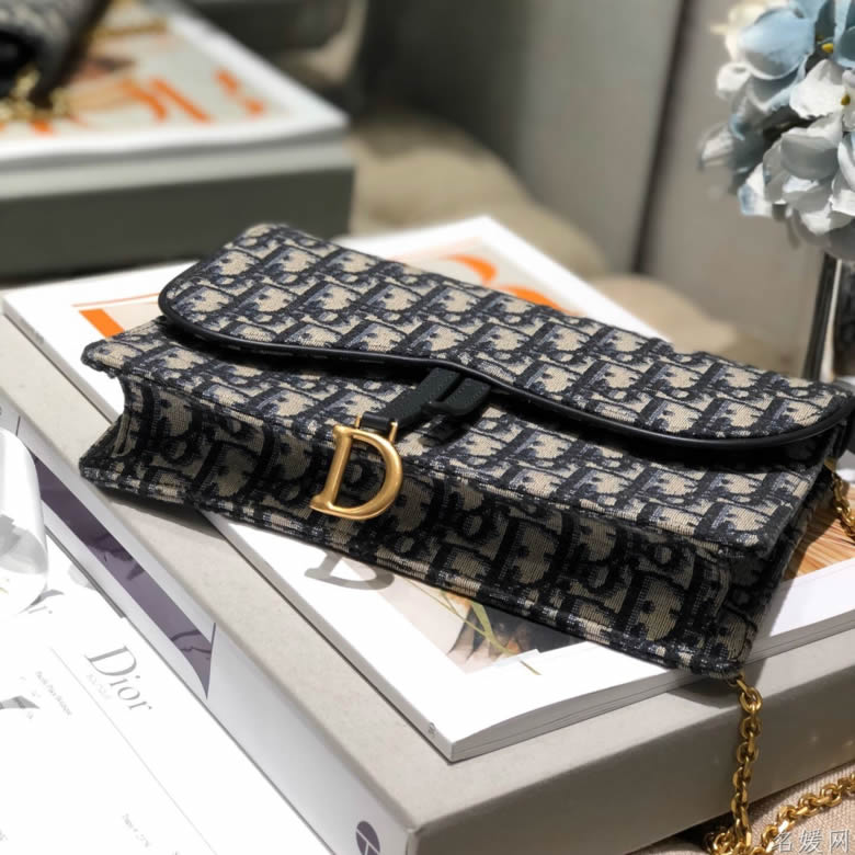 Dior/迪奧Oblique印花馬鞍鏈條手拿包S5620CTZQ_M928藍色￥1180.00的图片-高仿迪奧包包DIOR、高仿迪奧女包DIOR