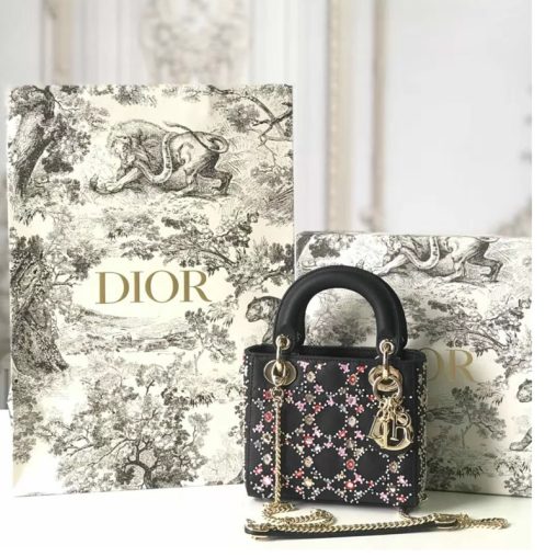 原單Dior手袋Lady Dior經典戴妃包三格手工刺繡 Dior鏈條包黑色M0505￥2480.00