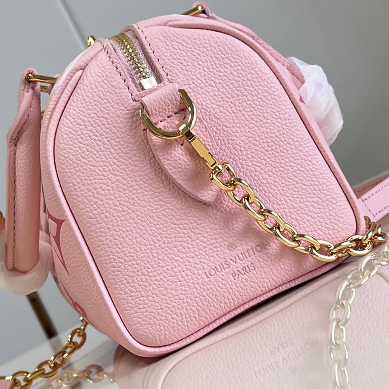 Lv2023新款包包speedy米白粉印Bandoulière草莓20手袋奶油白 M46397￥1280.00的图片-高仿LV包包、高仿lv女包