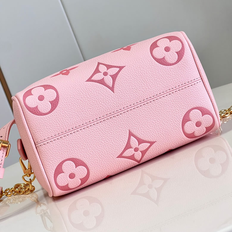 Lv2023新款包包speedy米白粉印Bandoulière草莓20手袋奶油白 M46397￥1280.00的图片-高仿LV包包、高仿lv女包