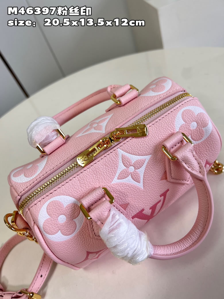 Lv2023新款包包speedy米白粉印Bandoulière草莓20手袋奶油白 M46397￥1280.00的图片-高仿LV包包、高仿lv女包