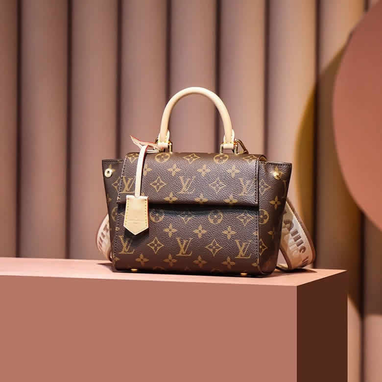 Louis Vuitton/路易威登 23新款Cluny女士迷妳老花帆佈配皮單肩包 M46055￥1480.00的图片-高仿LV包包、高仿lv女包