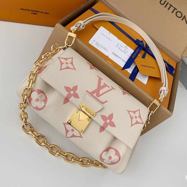 Lv Favorite中國首發奶油草莓 M46393￥1280.00的图片-高仿LV包包、高仿lv女包