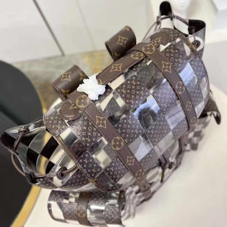 LV2022秋冬季Christopher 雙肩包 M20865￥2480.00的图片-高仿LV包包、高仿lv男包