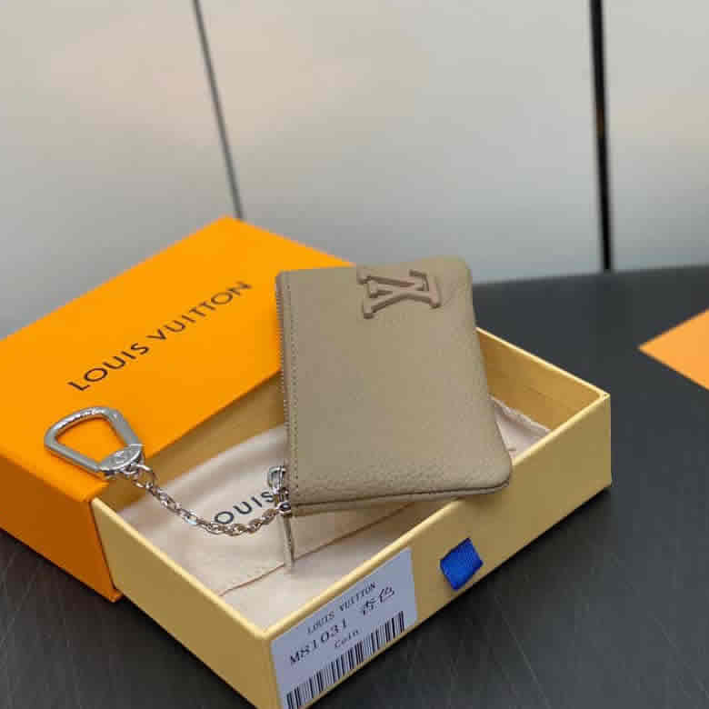 高仿lv全皮鑰匙包錢包繫列 POCHETTE CLE 鑰匙包 m81031杏色￥680.00的图片-高仿LV包包、高仿lv錢包