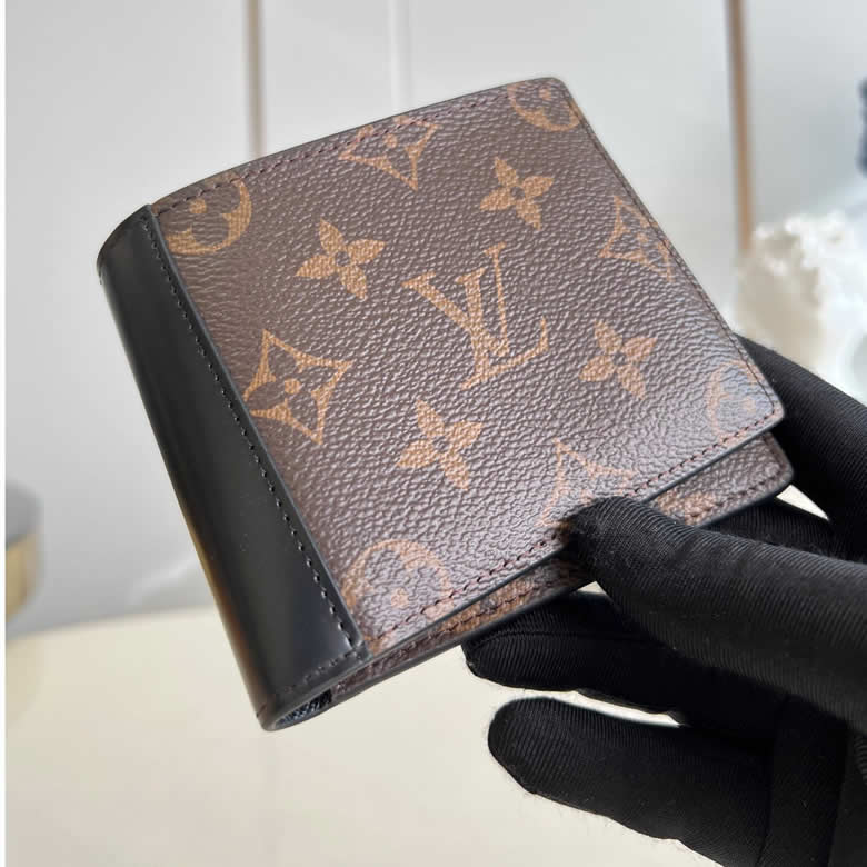 LV/路易威登黑色小牛皮拼老花 短款摺疊 MULTIPLE M69408錢夾￥680.00的图片-高仿LV包包、高仿lv錢包