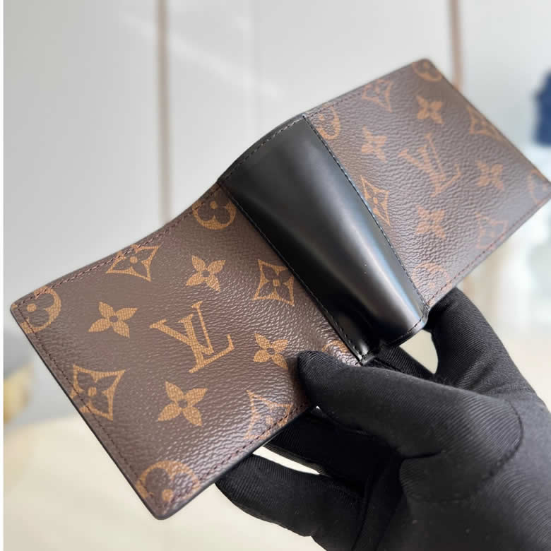 LV/路易威登黑色小牛皮拼老花 短款摺疊 MULTIPLE M69408錢夾￥680.00的图片-高仿LV包包、高仿lv錢包