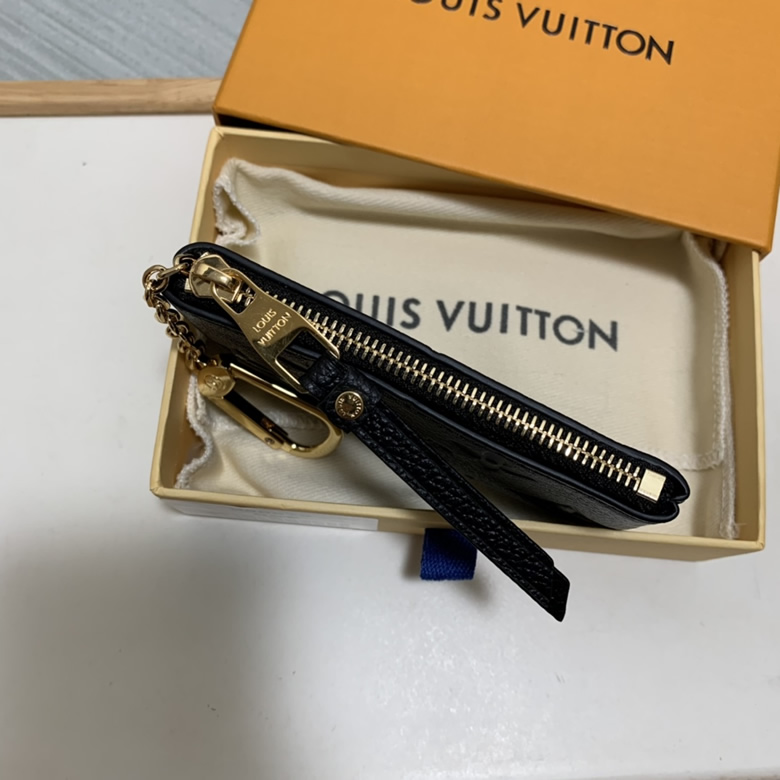 LV M80879 KEY POUCH 鑰匙包12x7x1.5厘米￥880.00的图片-高仿LV包包、高仿lv錢包