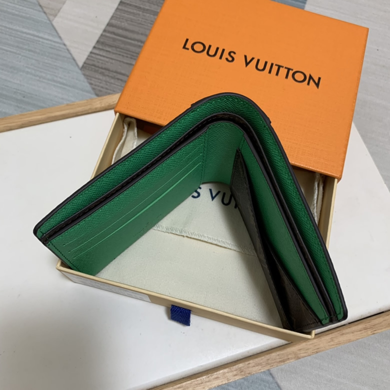 M81537 LV MULTIPLE WALLET 錢夾 M81537 LV MULTIPLE WALLET錢夾￥880.00的图片-高仿LV包包、高仿lv錢包