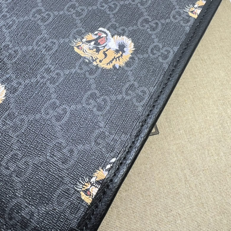 GUCCI古馳飾老虎印花GG中號托特包674155￥1480.00的图片-高仿古奇包包Gucci、高仿古奇男包Gucci