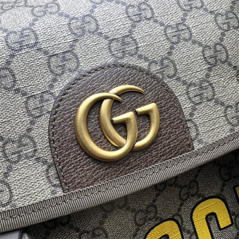 高仿GUCCI古馳小貓印花滑闆背包690999￥1980.00的图片-高仿古奇包包Gucci、高仿古奇男包Gucci