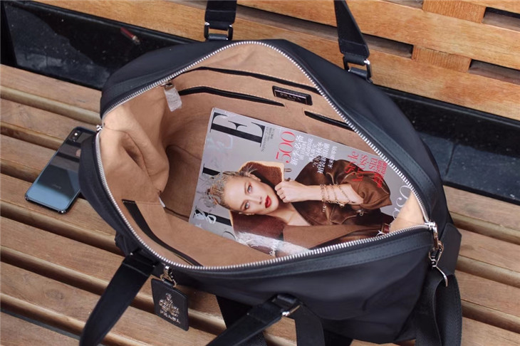 精仿普拉達prada大號旅行包￥2480.00的图片-高仿古奇包包Gucci、高仿古奇旅行袋/行李箱Gucci