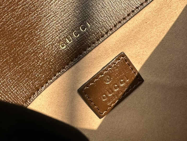 古馳米色和烏木色帆佈Gucci Horsebit 1955繫列肩背包735178￥1480.00的图片-高仿古奇包包Gucci、高仿古奇女包Gucci