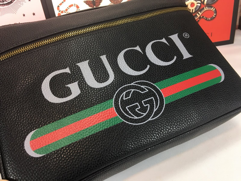 高仿Gucci古馳復古印花郵差斜挎包523589￥1280.00的图片-高仿古奇包包Gucci、高仿古奇男包Gucci